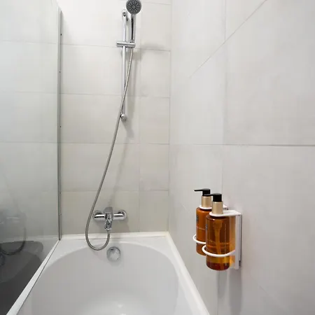 Soni Luxury 1286 Plaza With Private Parking & Self Check-in